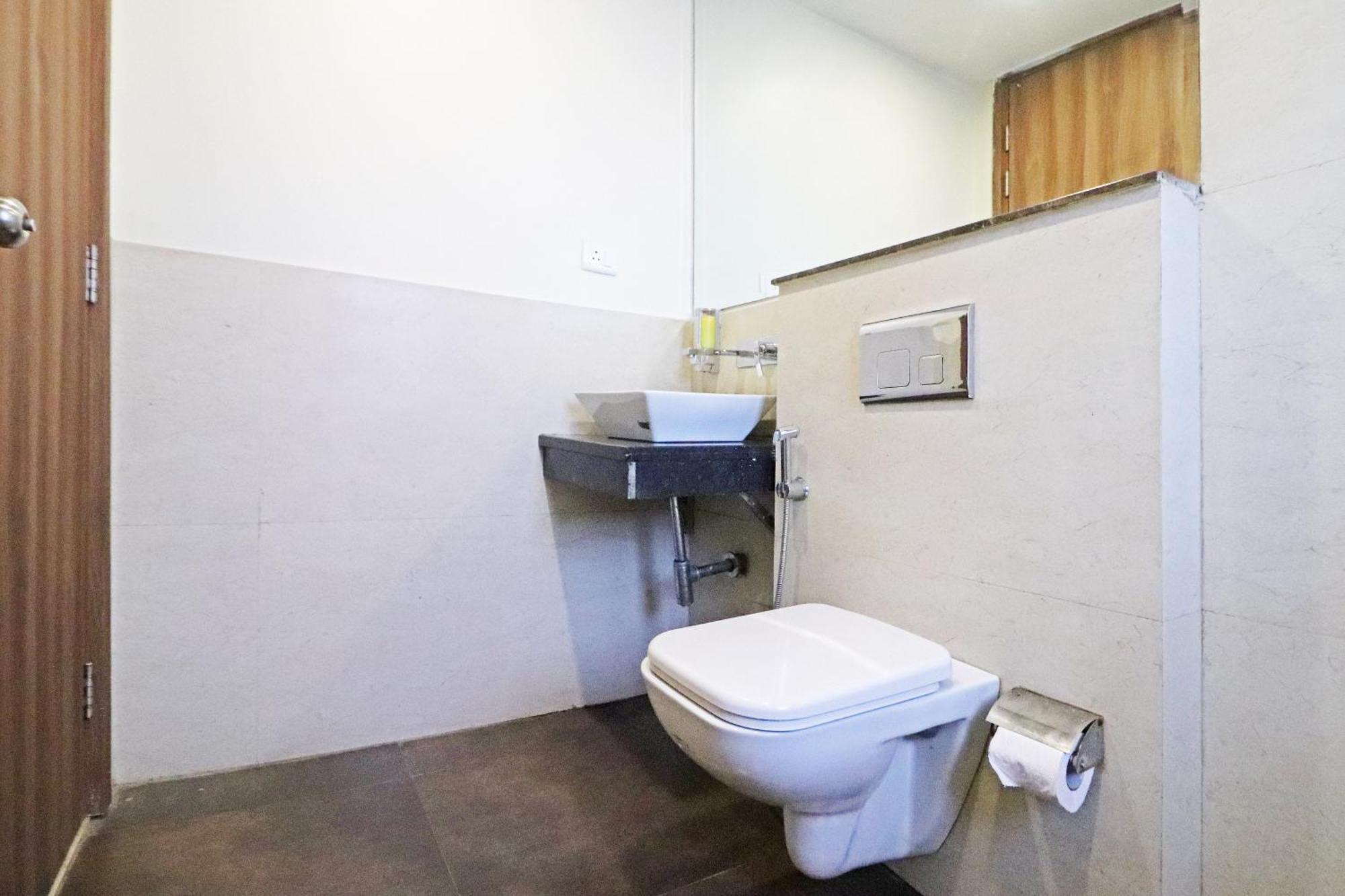 Hotel The Archer Artemis Hospital Road Sector 52 Gurgaon Esterno foto